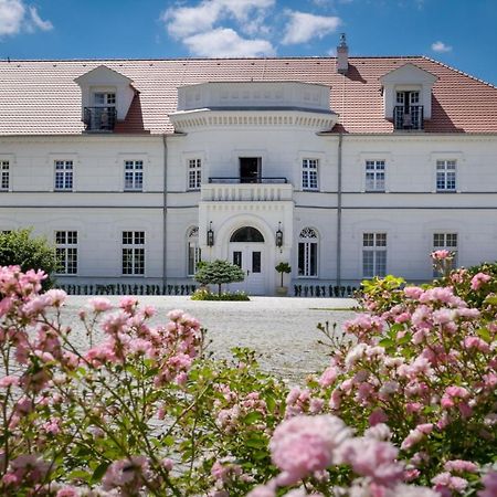 Palac Na Opieszynie Września Exterior foto