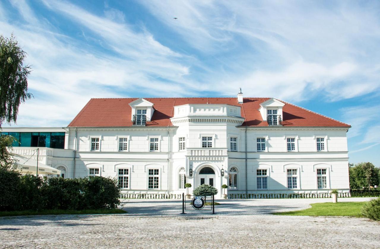 Palac Na Opieszynie Września Exterior foto